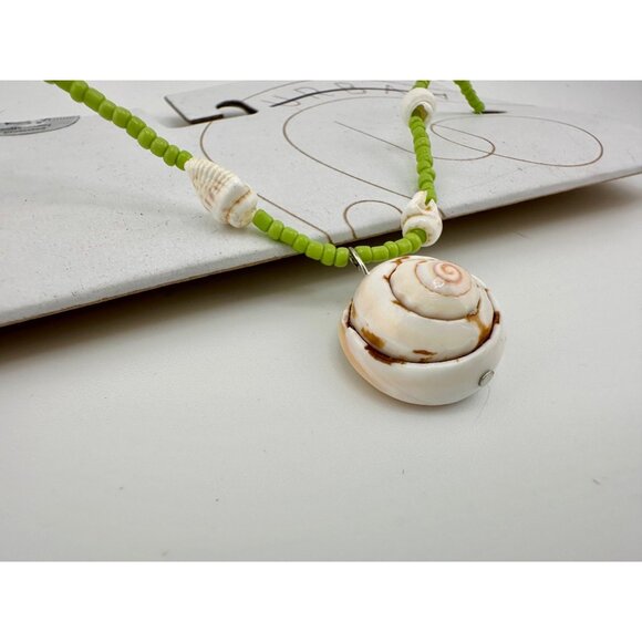 Urban Outfitters Green & Shell Beaded Boho Necklace - Picture 2 of 5